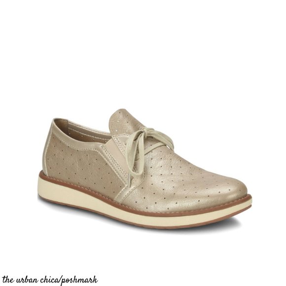 NIB Born Concept B.O.C Champagne Gold Elsie Slip On Oxford Shoe Size 7.5M - Picture 3 of 4
